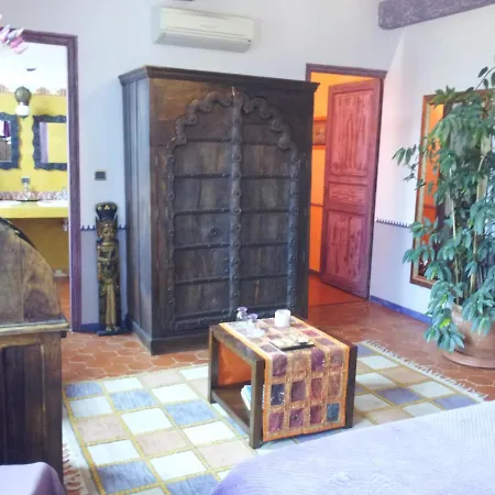 Maison D'hote La Tourette Guest house